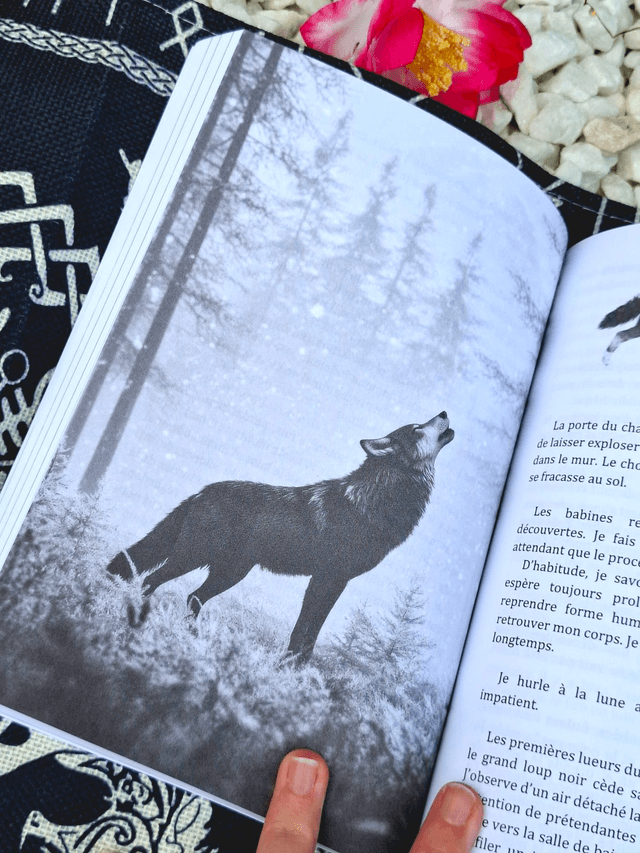 Le retour de la louve : romance fantastique entre légendes, passion et loups-garous